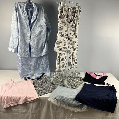 MB8239 Lot of Ladies Casual Evening Wear