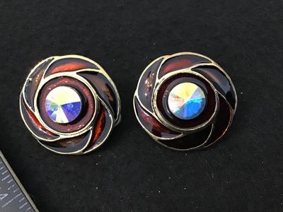 Gorgeous Brown Enamel Aurora Borealis Stone. Excellent