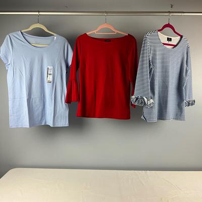 MB8260 Lot of Ladies Talbot Pants and Tops