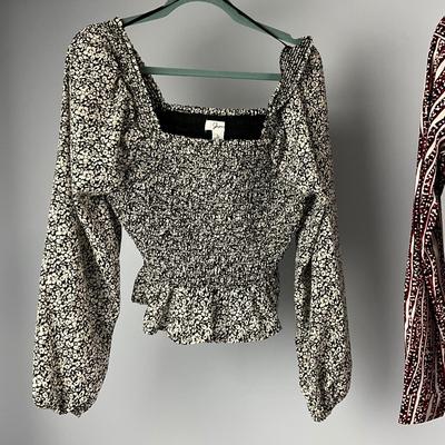 MB8268 Lot of Three Ladies Tops- LYSSE, JAPANA, NANETTE