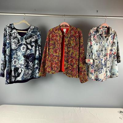 MB8270 Lot of Ladies CHICO'S Tops and Jacket