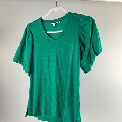 MB8272 Lot of Ladies CHICO'S Blouses