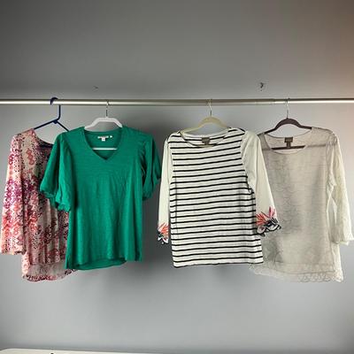 MB8272 Lot of Ladies CHICO'S Blouses