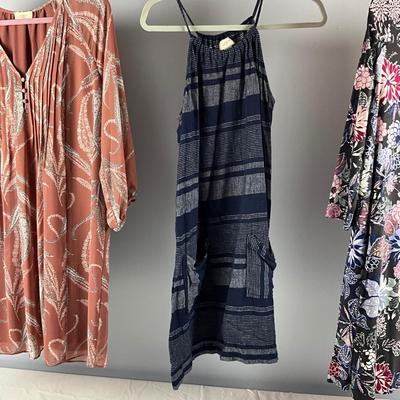 MB8276 Lot of Ladies LOFT Dresses