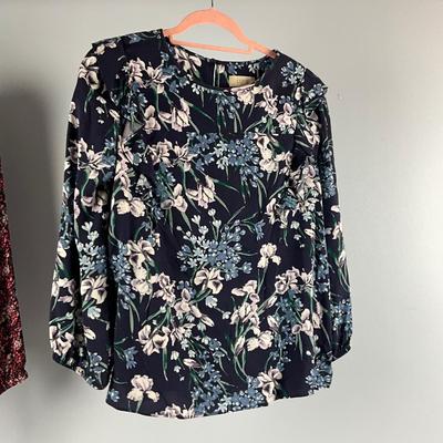 MB8277 Lot of LOFT Blouses