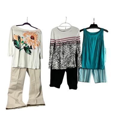MB8279 Lot of Ladies LOFT Tops and Shorts / Pant