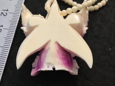 Beautiful Carved Celluloid orchid Set Wonderful Condition Vintage