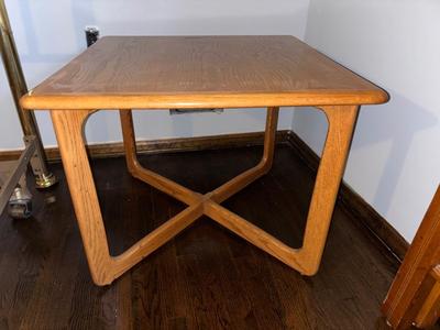 Lot 23zzz: Mid century modern Lane End table