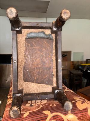 Lot G901: Six pieces misc decor stools and furniture items