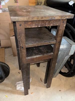 Lot G901: Six pieces misc decor stools and furniture items