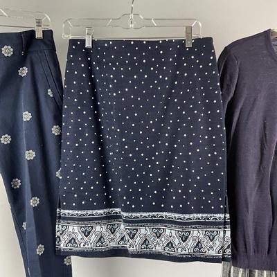 MB8284 Lot of Navy Blue LOFT Ladies Clothing