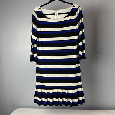 MB8285 White House Black Market Ladies Dress Lot