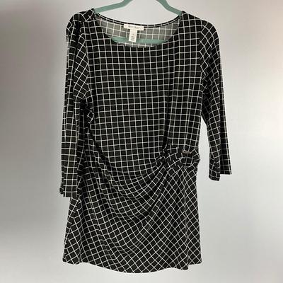 MB8286 Lot of Ladies White House Black Market Blouses/Tops/Sleeveless