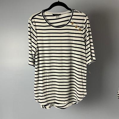 MB8291 Lot of Ladies Tops, Blouses- Tahari, J.Jill, Cable & Gauge