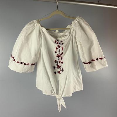 MB8301 Lot of Ladies Tops- Trisha Tyler, Couleur