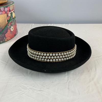 MB8307 Lot of Ladies Straw Hats - Ralph Lauren