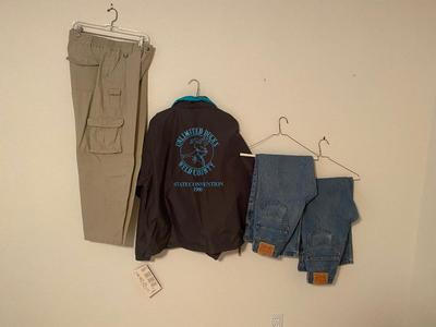 MENS CABELA’S & LEVI’s 550 JEANS AND RIDGE JACKET