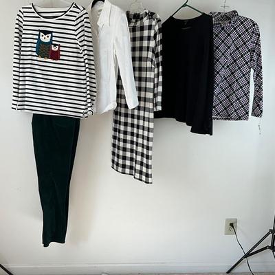 UBR8344 Large Lot of Ladies Talbots Clothing