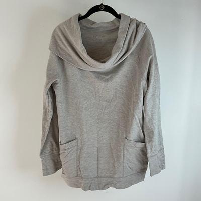 UBR8345 Lot of Ann Taylor Ladies Clothing