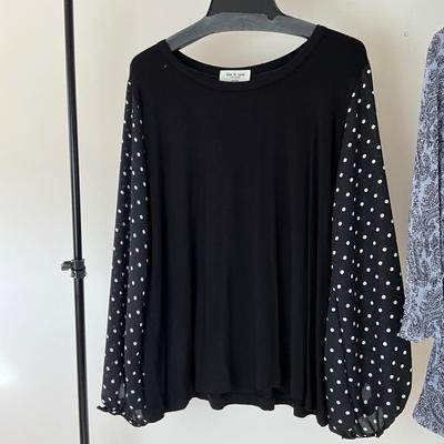 UBR8346 Lot of Ladies Tops- Mossimo, Chicos, Kim & Cami