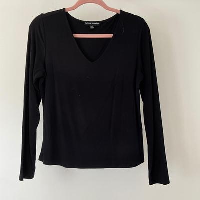 UBR8353 Lot of Ladies Black and White Tops- Lauren, Geoffery Beene, Solitare and more