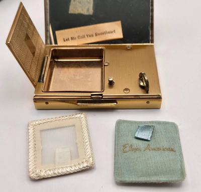LOT 8: 1940s /50s Vintage Elgin American Gold-Tone Makeup Mirror Compact with Music Box