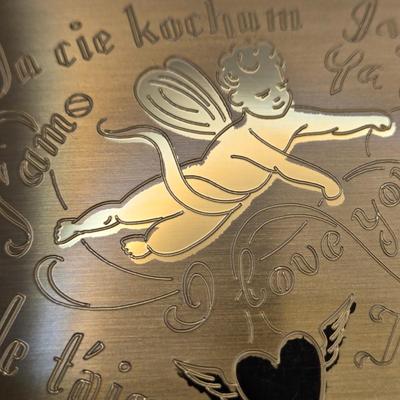 LOT 9: Vintage 1940s/50s Elgin American Cosmetic Powder Compact with Music Box
