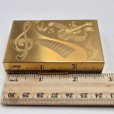 LOT 10: Elgin American Vintage 1940s/50s Cosmetic Powder Compact with Music Box