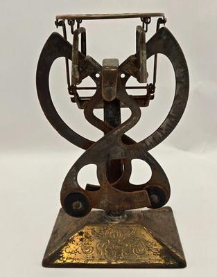 LOT 19: Antique Art Nouveau Postal Scale