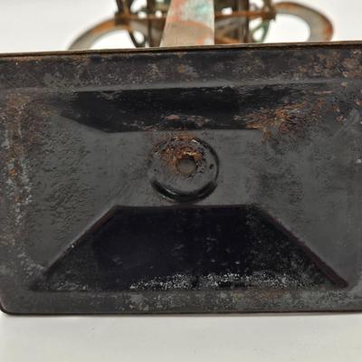 LOT 19: Antique Art Nouveau Postal Scale