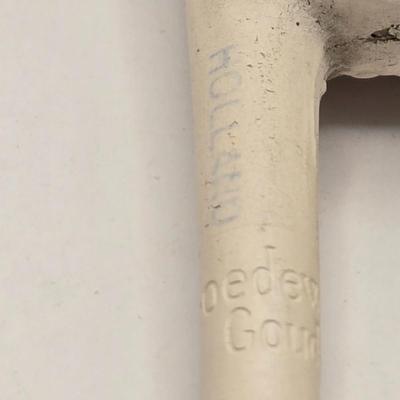 LOT 38: Vintage Pipe Rack with Multiple White Clay Pipes