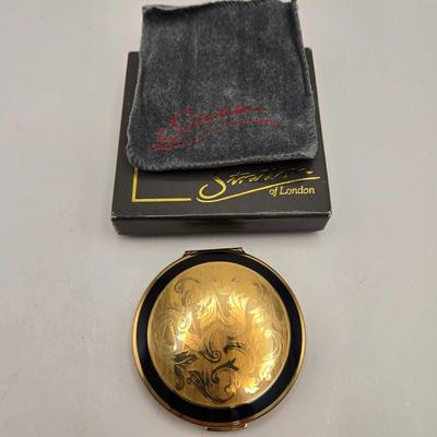 LOT 39: Vintage Stratton of London Compact, 2 Elgin American Compacts, Estee Lauder Compact, and Lipstick Compact