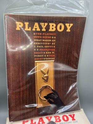 LOT 123: Vingtage 1960s Playboy Magazines