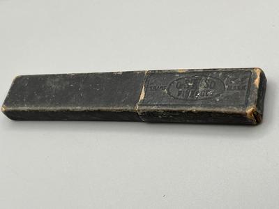 LOT 128: Mixed Antique / Vintage Collectibles - Straight Razor and More
