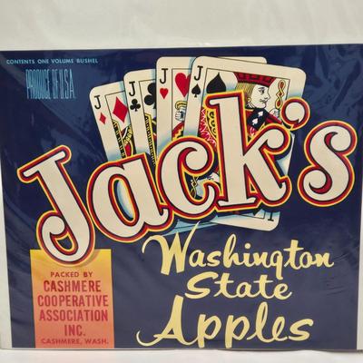 LOT 136: Antique and Vintage Magazine Covers and Advertising Crate Labels