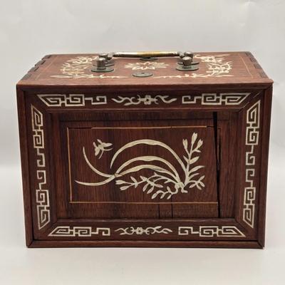 LOT 162: Vintage Mahjong Set bone tiles