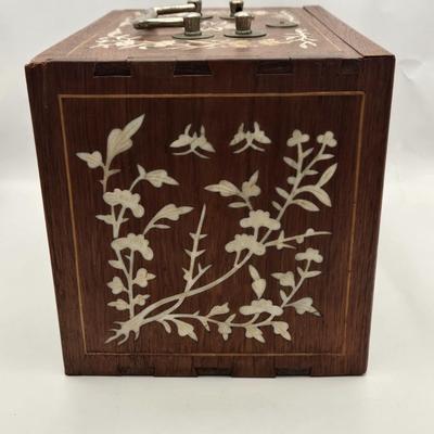 LOT 162: Vintage Mahjong Set bone tiles