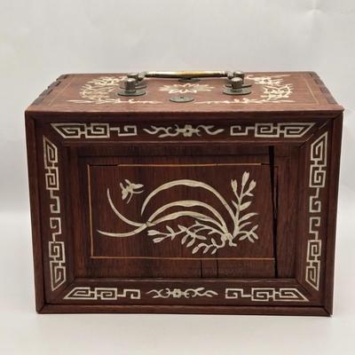 LOT 162: Vintage Mahjong Set bone tiles