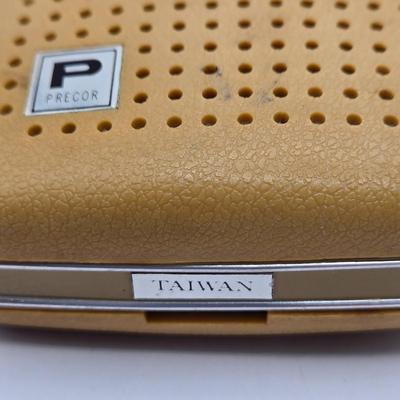 LOT 167: Multiple Vintage Transistor & AM FM Radios