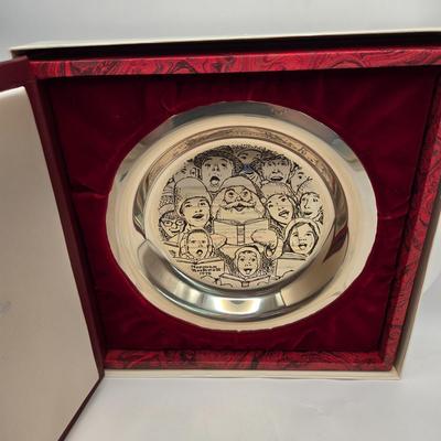 LOT 173: 1972 Franklin Mint "The Carolers" by Norman Rockwell Sterling Silver Christmas Plate w/ COA (216.7 Grams)