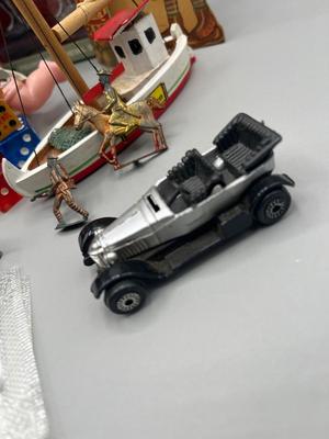 LOT 215: Vintage Toy and Souvenir Lot