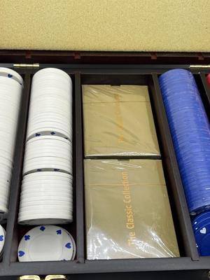 LOT 226: Gambling Collection - Poker Chip Sets, Plates