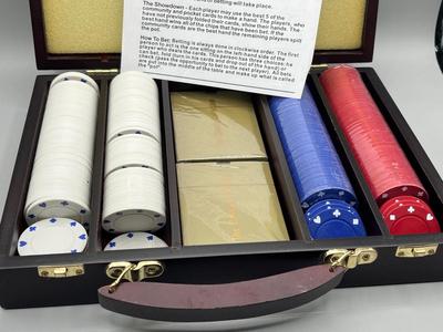 LOT 226: Gambling Collection - Poker Chip Sets, Plates