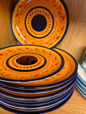 Pottery and various kitchen dishes