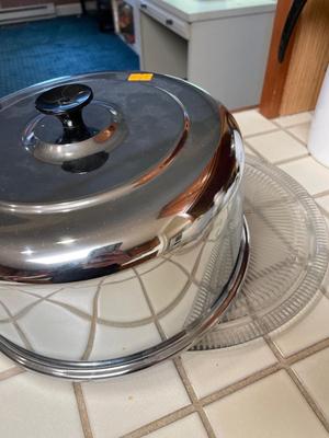 Vintage coffee pots, cake pan & juicer