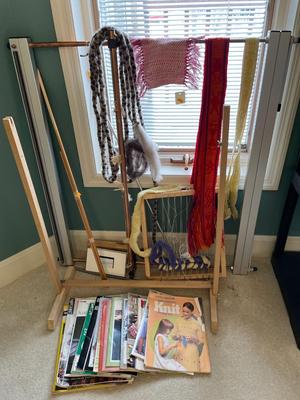 Looms& yarn (see 2nd pic)
