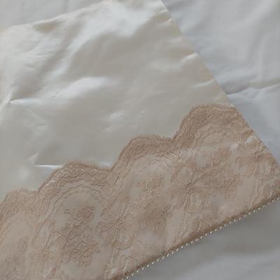 Vintage Bridal Nightgown and Robe (GB-BBL)