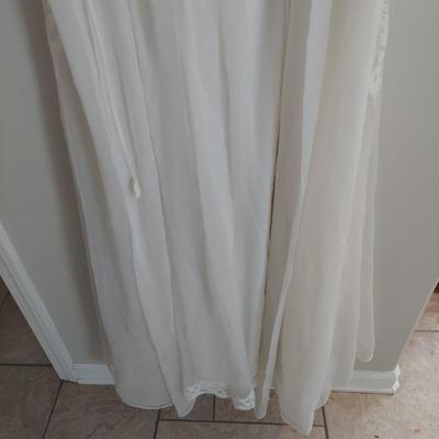 Vintage Bridal Nightgown and Robe (GB-BBL)