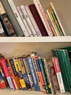 Travel guides and Berlitzlanguage lessons