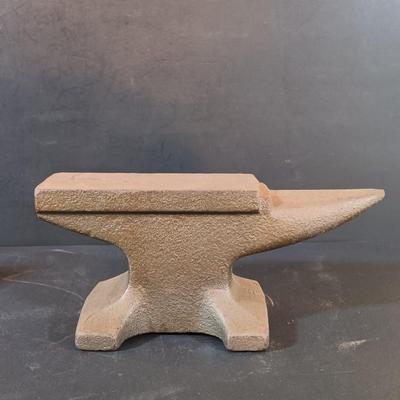 LOT 275: Right Angle Iron (4"x5"x3-3/4"), 6lbs Anvil, Vintage Dremel Moto-Tool & More